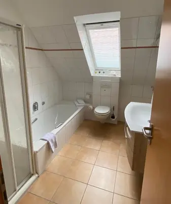 Ein Badezimmer in der Unterkunft MarC5 Hotel Cadenberge