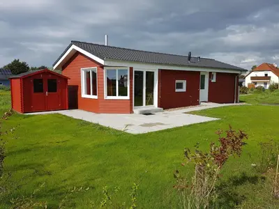 Das Gebäude in dem sich das Ferienhaus befindet