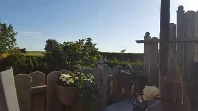 Ein Garten an der Unterkunft Ferienwohnung Elbkoje