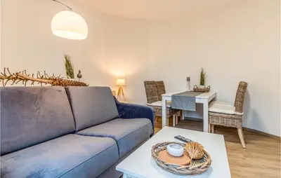 Ein Sitzbereich in der Unterkunft 2 Bedroom Beautiful Home In Otterndorf