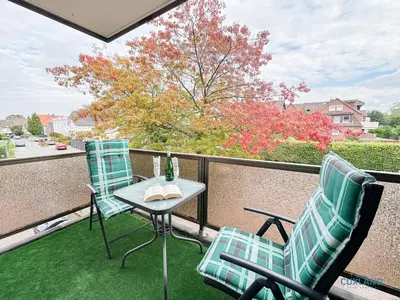 Ein Balkon oder eine Terrasse in der Unterkunft Auszeit im Haus Elbe Whg.6 in mitten von Döse, 800m bis zum Strand