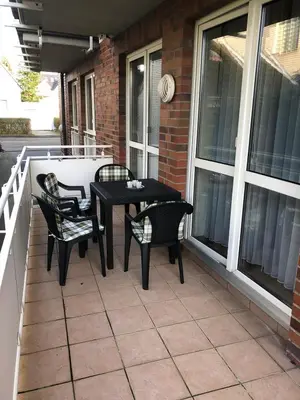 Ein Balkon oder eine Terrasse in der Unterkunft Villa Döser Strand