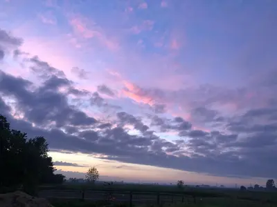 Blick auf den Sonnenuntergang/Sonnenaufgang von der Ferienwohnung aus oder aus der Nähe