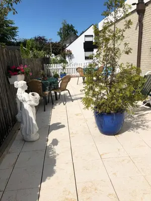 Ein Garten an der Unterkunft HausTanneneck