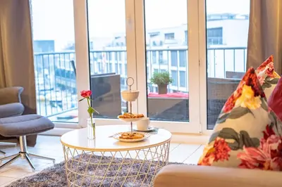 Ein Sitzbereich in der Unterkunft Marina View