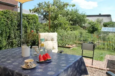 Ein Garten an der Unterkunft FeWoGeestland