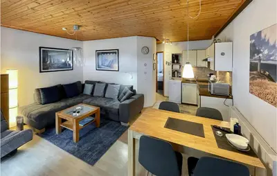 Ein Sitzbereich in der Unterkunft Nice Apartment In Friedrichskoog Spitze