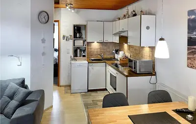 Küche/Küchenzeile in der Unterkunft Nice Apartment In Friedrichskoog Spitze