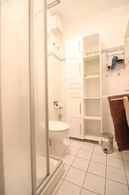 Ein Badezimmer in der Unterkunft Nordheimstraße 150