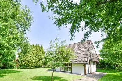 Ein Garten an der Unterkunft Landhaus Braband Ferienhaus ohne WLAN - Christian-Brütt-Weg