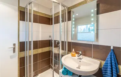 Ein Badezimmer in der Unterkunft Stunning Home In Friedrichskoog