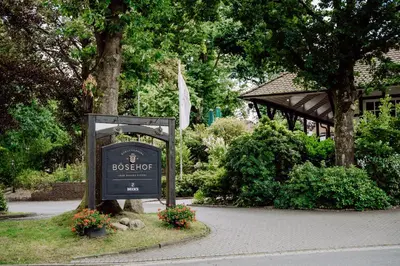 Ein Garten an der Unterkunft Romantik Hotel Bösehof