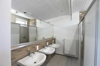 Ein Badezimmer in der Unterkunft StrandGutkoje auf dem Campingplatz Strandgut