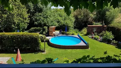 Der Swimmingpool an oder in der Nähe von Ferienwohnnung Kathrin