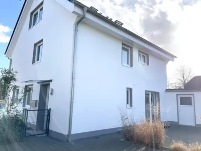 Das Gebäude in dem sich die Ferienwohnung befindet