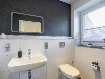 Ein Badezimmer in der Unterkunft Holiday Home Sonnenschein by Interhome
