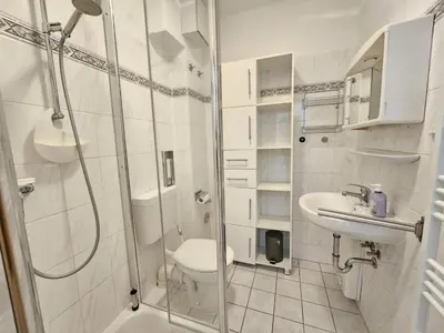 Ein Badezimmer in der Unterkunft Nordheimstraße 150 Wohnung 2
