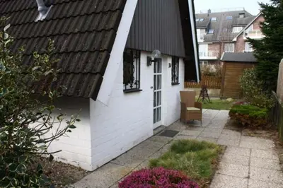 Das Gebäude in dem sich das Ferienhaus befindet