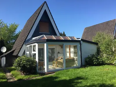 Das Gebäude in dem sich das Ferienhaus befindet
