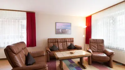 Ein Sitzbereich in der Unterkunft Haus Kerstin Duhnen Wohnung 7