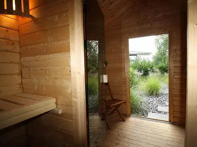 Ein Garten an der Unterkunft Ferienhaus Küstenhaus Wremen