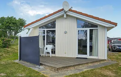 Das Gebäude in dem sich das Ferienhaus befindet