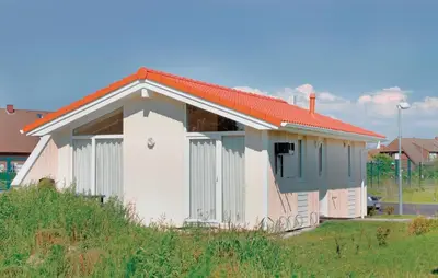 Das Gebäude in dem sich das Ferienhaus befindet