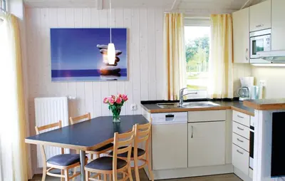 Küche/Küchenzeile in der Unterkunft Friedrichskoog-Deichblick 2