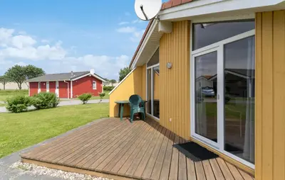 Das Gebäude in dem sich das Ferienhaus befindet