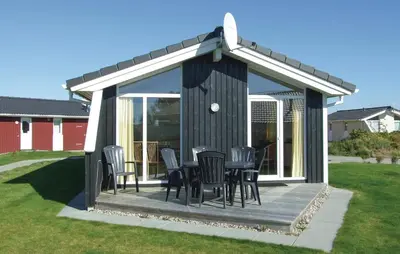Das Gebäude in dem sich das Ferienhaus befindet