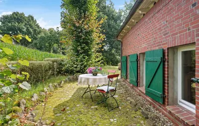 Ein Garten an der Unterkunft Beautiful Apartment In Wingst