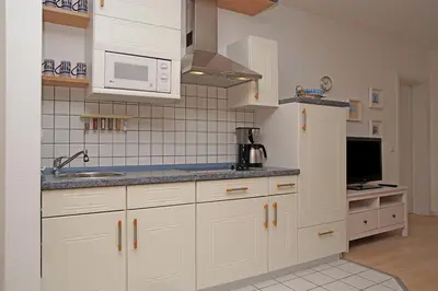 Küche/Küchenzeile in der Unterkunft Haus Weisse Möwe, Whg 3