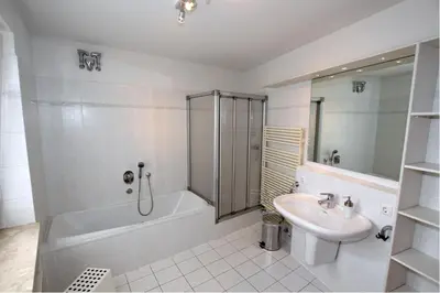 Ein Badezimmer in der Unterkunft Strand-Villa, Helgoland
