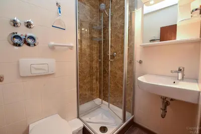 Ein Badezimmer in der Unterkunft Haus 