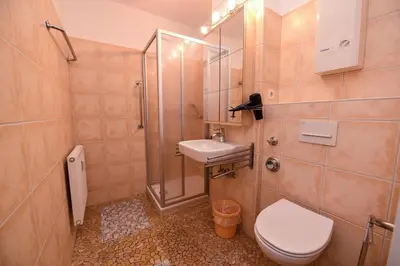 Ein Badezimmer in der Unterkunft Haus 