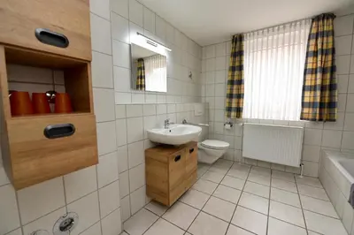 Ein Badezimmer in der Unterkunft Haus 