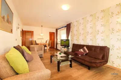 Ein Sitzbereich in der Unterkunft Haus Elbe Döse Wohnung 12a