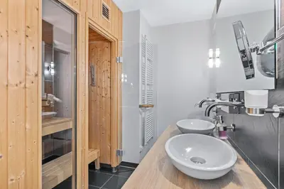 Ein Badezimmer in der Unterkunft Resort Deichgraf Resort Deichgraf 27-13