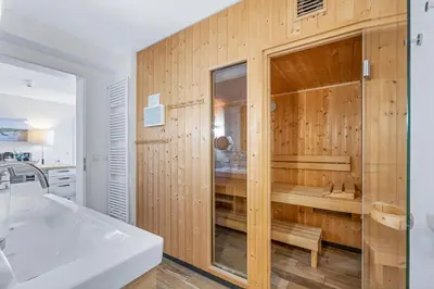 Ein Badezimmer in der Unterkunft Resort Deichgraf Resort Deichgraf 27-14