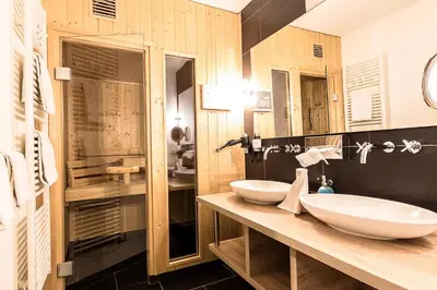 Ein Badezimmer in der Unterkunft Resort Deichgraf Resort Deichgraf 31-09