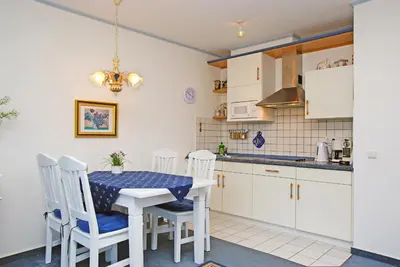 Küche/Küchenzeile in der Unterkunft Haus Weisse Möwe, Whg 1