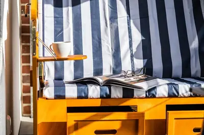 Ein Bett oder Betten in einem Zimmer der Unterkunft Haus Strandläufer Apartment 1 6 DeichLounge