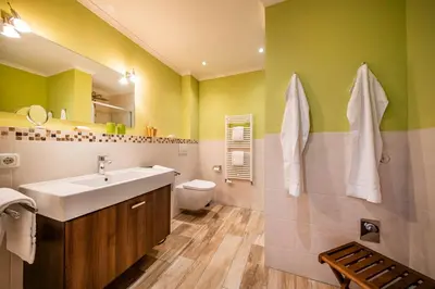 Ein Badezimmer in der Unterkunft Haus Hafenresidenz Apartment 1 3
