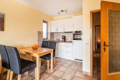Küche/Küchenzeile in der Unterkunft Haus Nordseeblick Wohnung 10