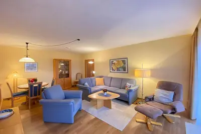 Ein Sitzbereich in der Unterkunft Haus Nordseeblick Wohnung 16
