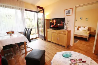 TV/Unterhaltungsangebot in der Unterkunft Haus am Kurpark Wohnung 4