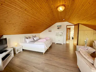 Ein Bett oder Betten in einem Zimmer der Unterkunft Haus Laura Wohnung 5