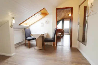 Ein Sitzbereich in der Unterkunft Haus Laura Wohnung 5