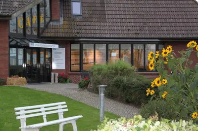 Ein Garten an der Unterkunft Ferienhof Schoof No1