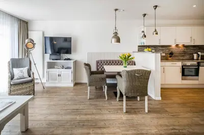 Küche/Küchenzeile in der Unterkunft Weisse Villa Apartment 2 2 Hafenblick